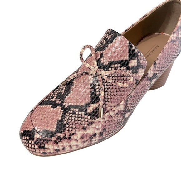 AEROSOLES Aware Mara Snakeskin Vegan Leather Pink & Black Closed Toe Pump. - Picture 4 of 8